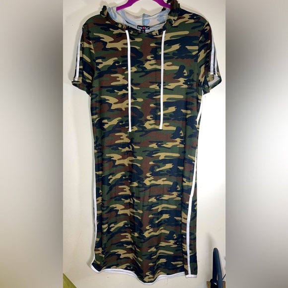 Love❤️Ari Dresses & Skirts - NWOT Love❤️Ari Army Fatigue Midi Hooded Dress W/Short Sleeves & Piping SZ 1X